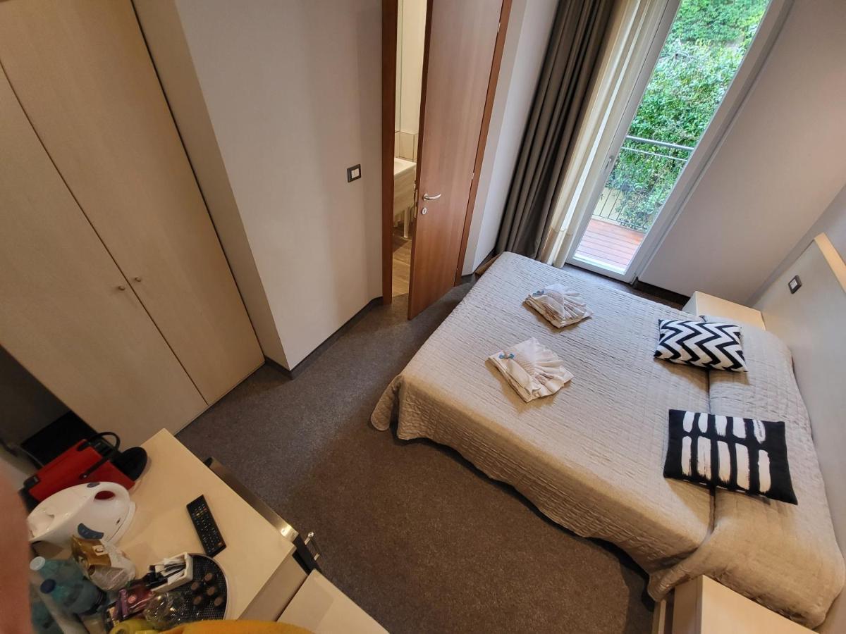 Hotel Garni Rosmari Brenzone sul Garda Eksteriør billede