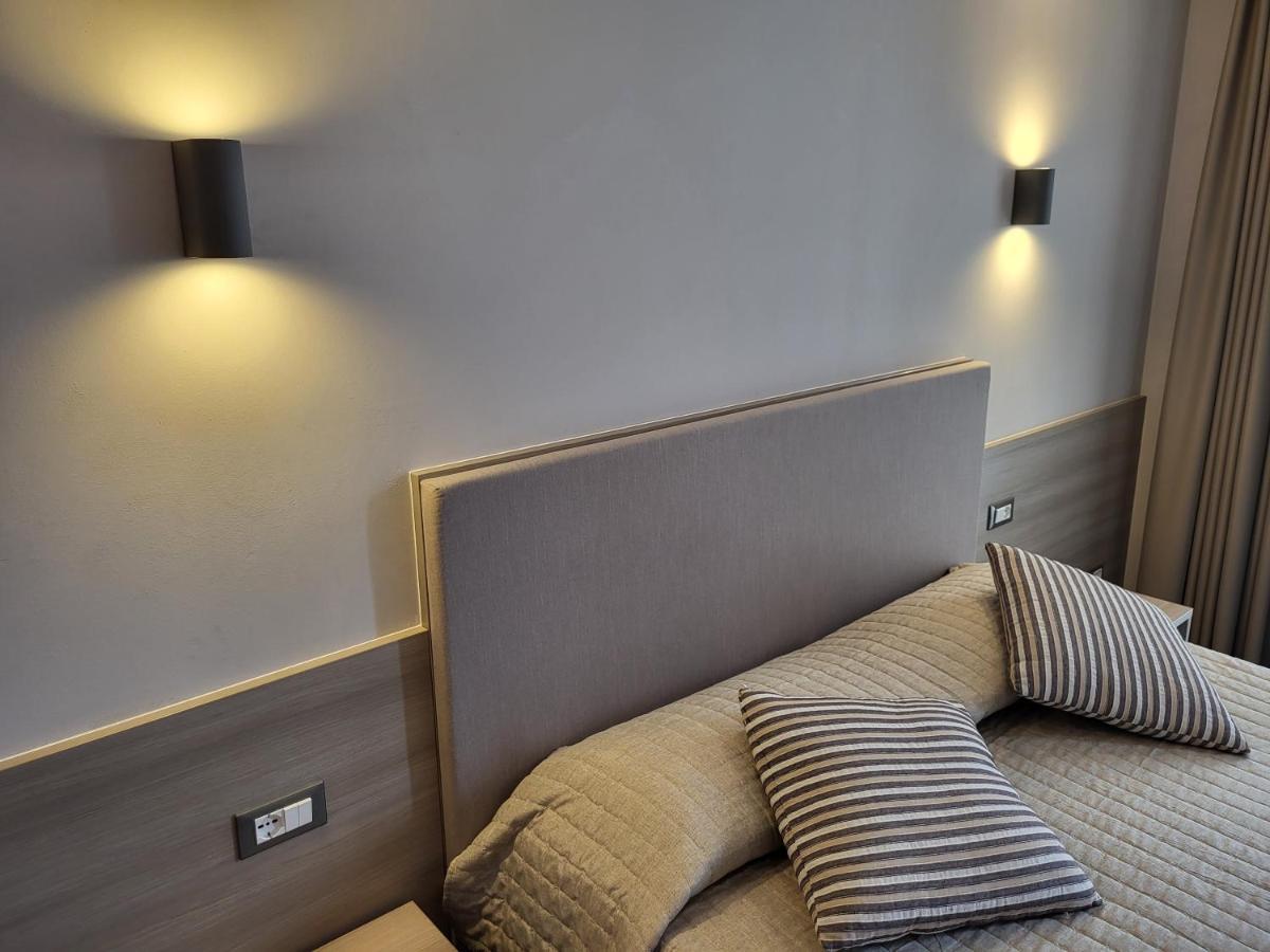 Hotel Garni Rosmari Brenzone sul Garda Eksteriør billede