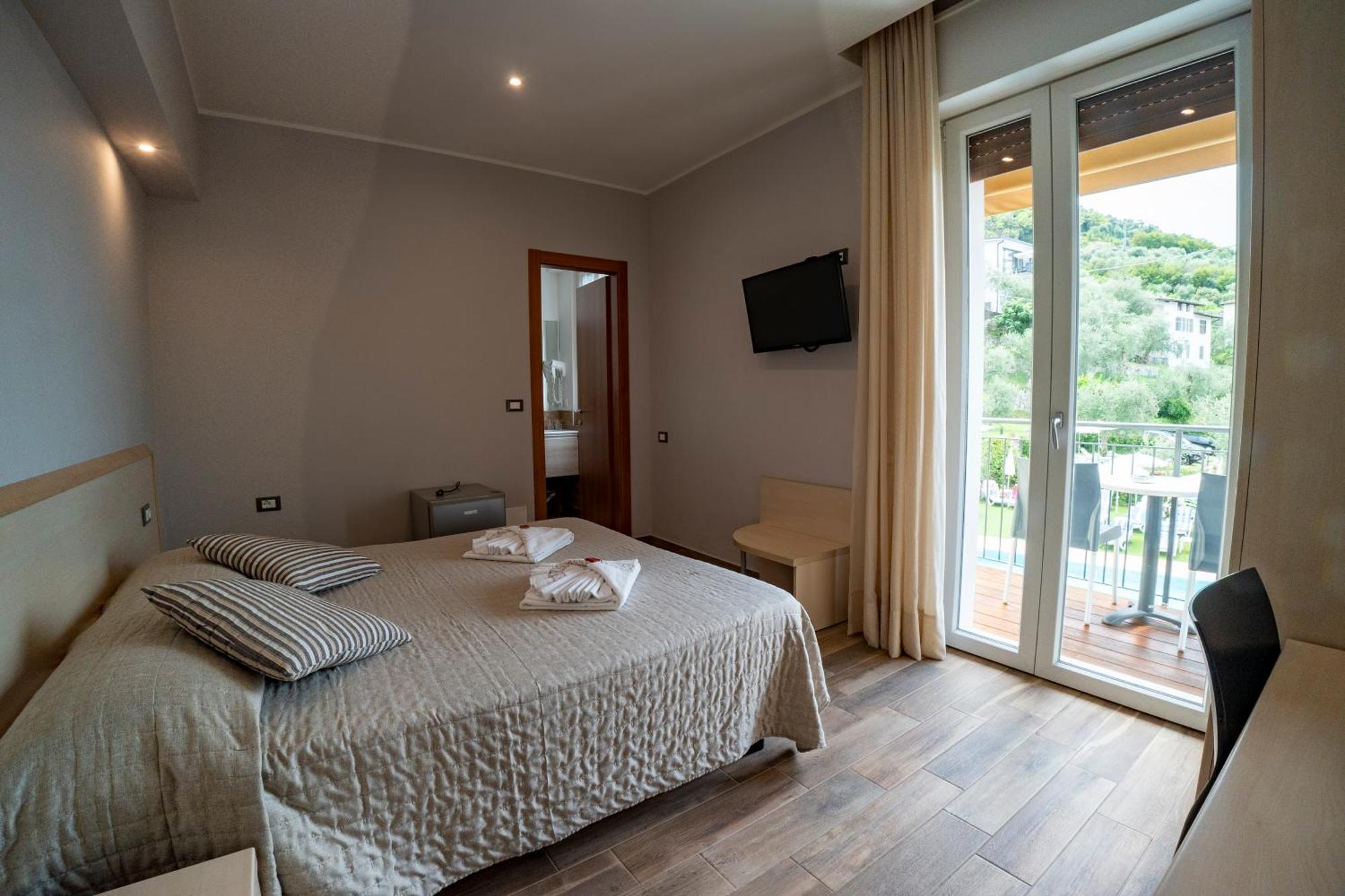 Hotel Garni Rosmari Brenzone sul Garda Eksteriør billede