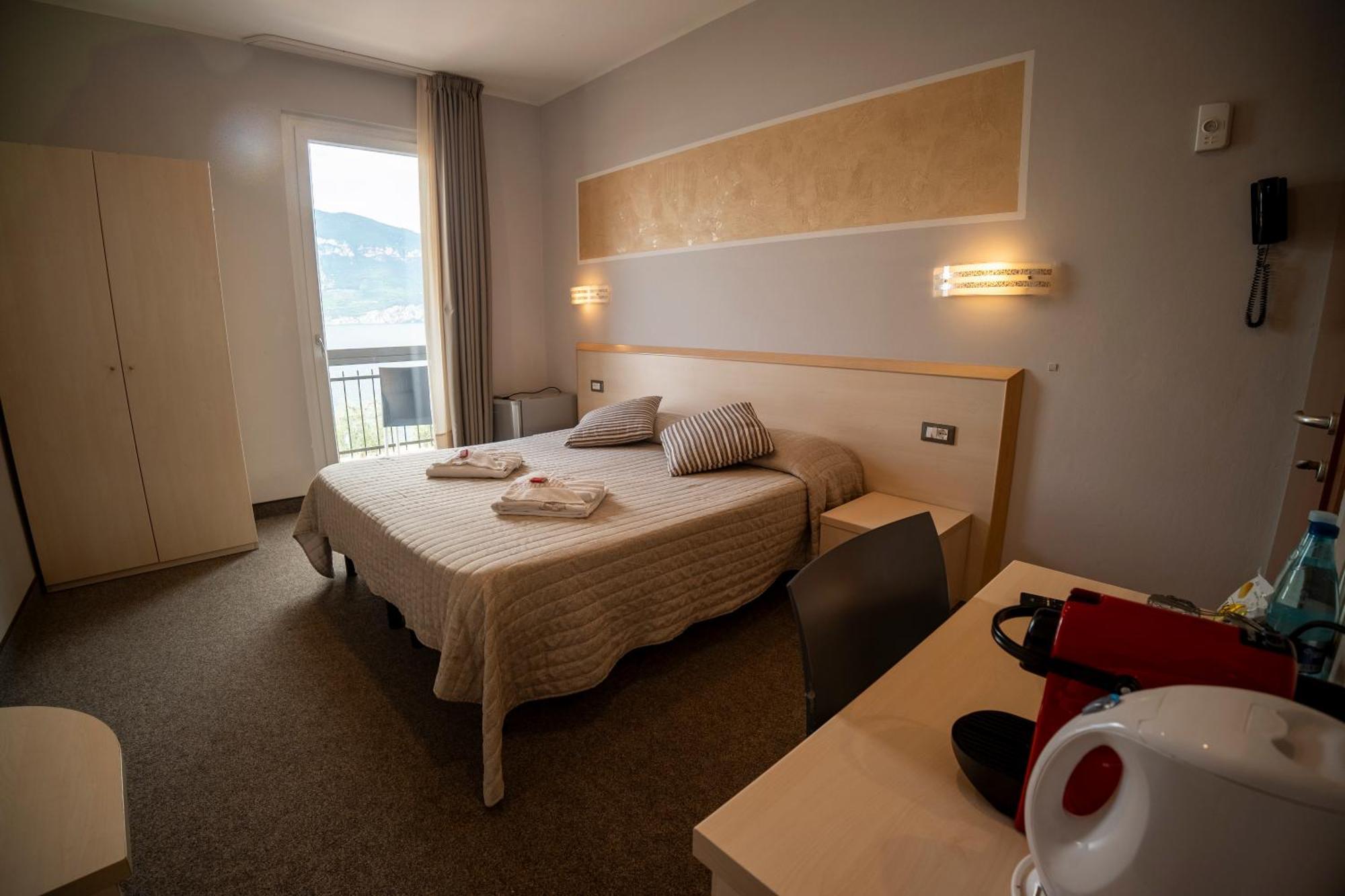 Hotel Garni Rosmari Brenzone sul Garda Eksteriør billede