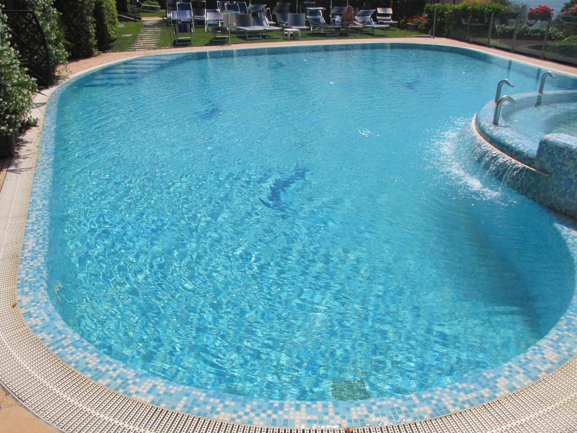 Hotel Garni Rosmari Brenzone sul Garda Eksteriør billede