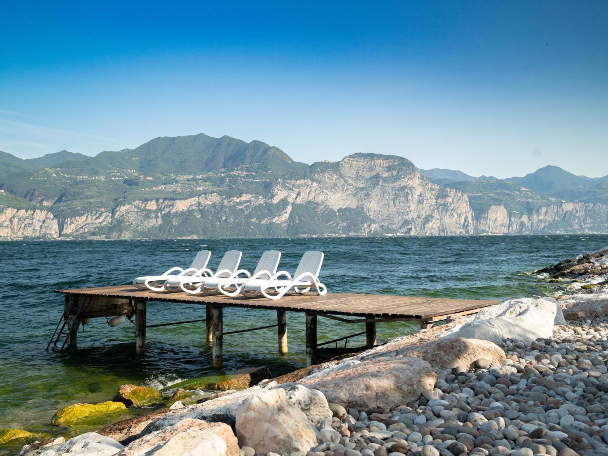 Hotel Garni Rosmari Brenzone sul Garda Eksteriør billede