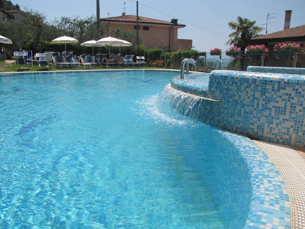 Hotel Garni Rosmari Brenzone sul Garda Eksteriør billede